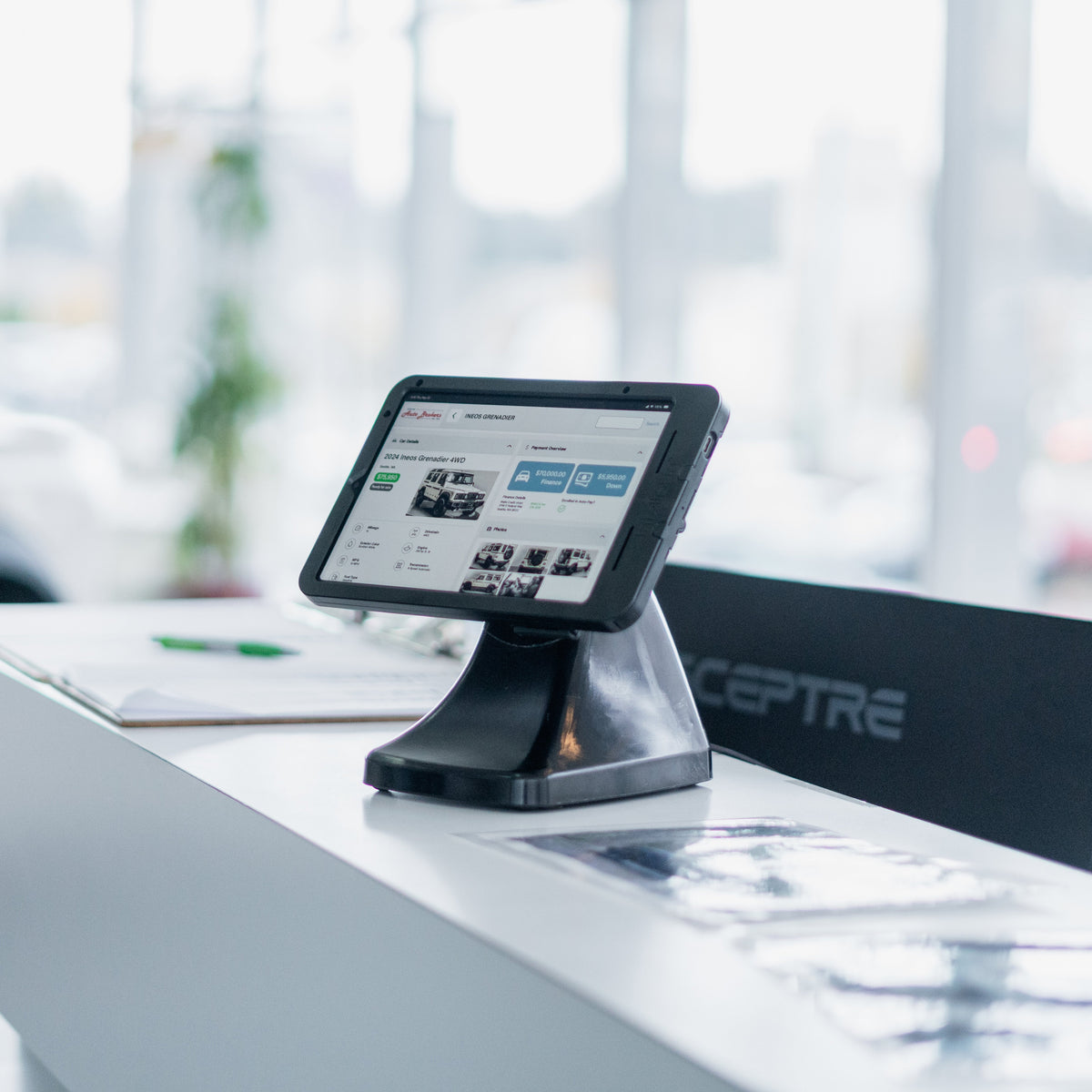 RAM Mounts GDS Uni-Conn snap-in kiosk dock with PoE for IntelliSkin Thin-Case tablets – further product photo