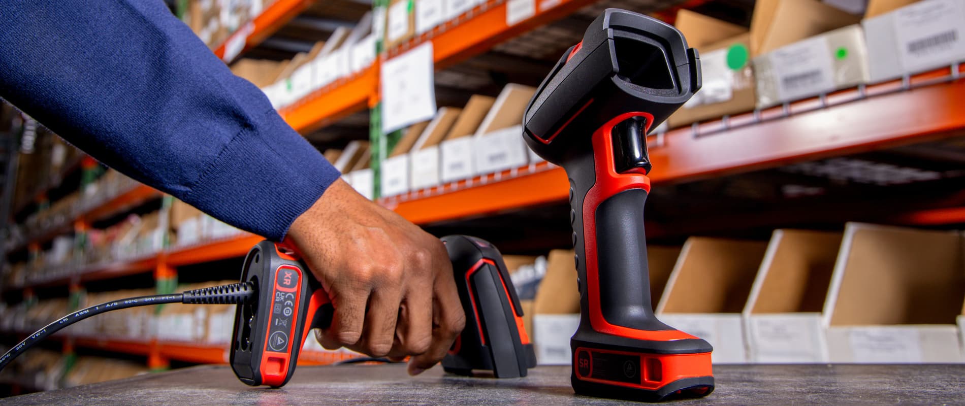 Honeywell Granit Ultra 2100i Barcode Scanner in use (2100IHD-3USBE)