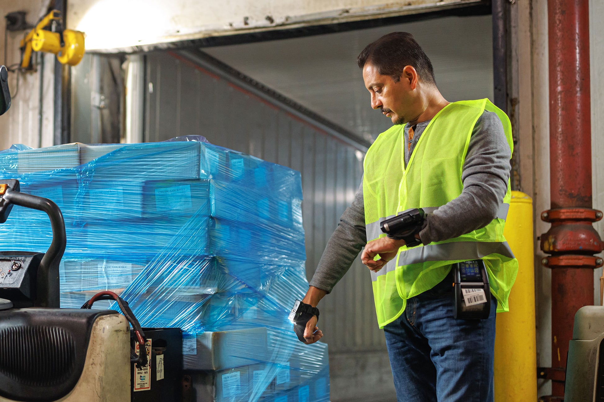 Zebra RS6100 Wireless Ring Barcode Scanner (RS61B0-KESSXWR)